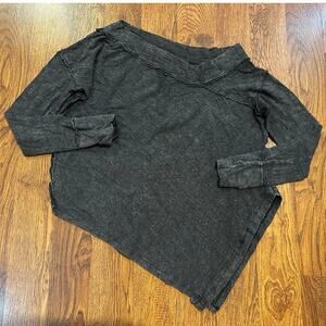 We The Free Women’s "To Right" Asymmetric Long Sleeve Top Gray Size XS – Edgy